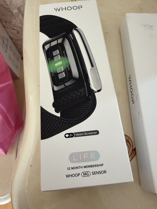 WHOOP MG Life + дополнительный ремешок за ($100)