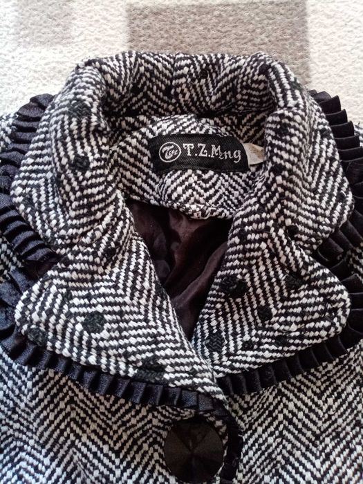 Педжак на весну на 3 года для девочки