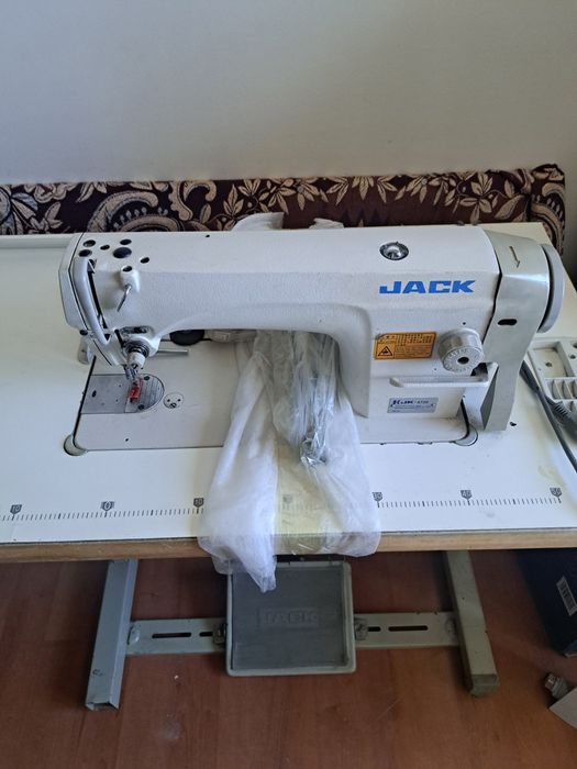 Швейная машинка 2 штуки