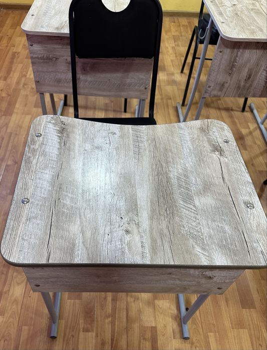 Комплект парта и стул