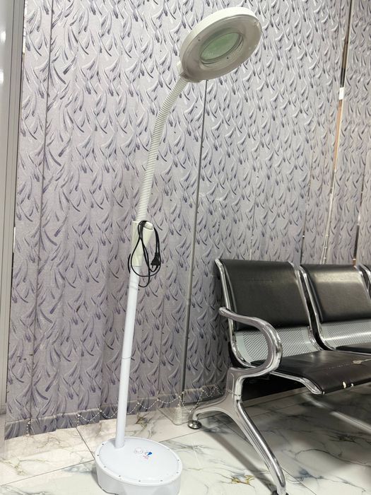 Продается Лампа для Салона красоты можно и для домашнего использования