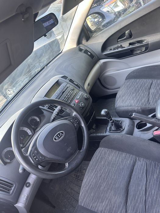 Vând kia ceed 2008