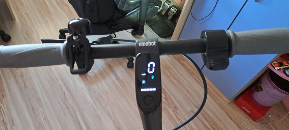 Електрическа тротинетка Ninebot Kick scooter