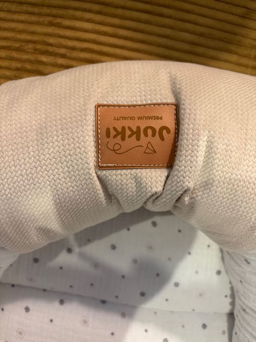 Двустранно бебешко гнездо