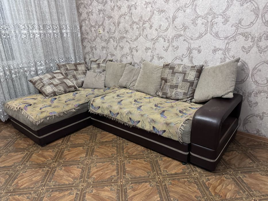 Продам диван угловой