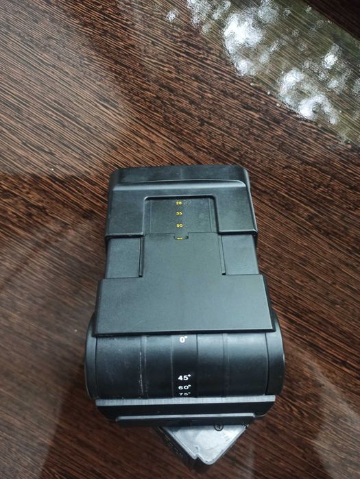 Продам фотовспышку