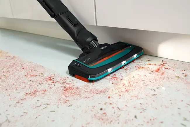Вертикална прахосмукачка Philips SpeedPro Aqua 3in1