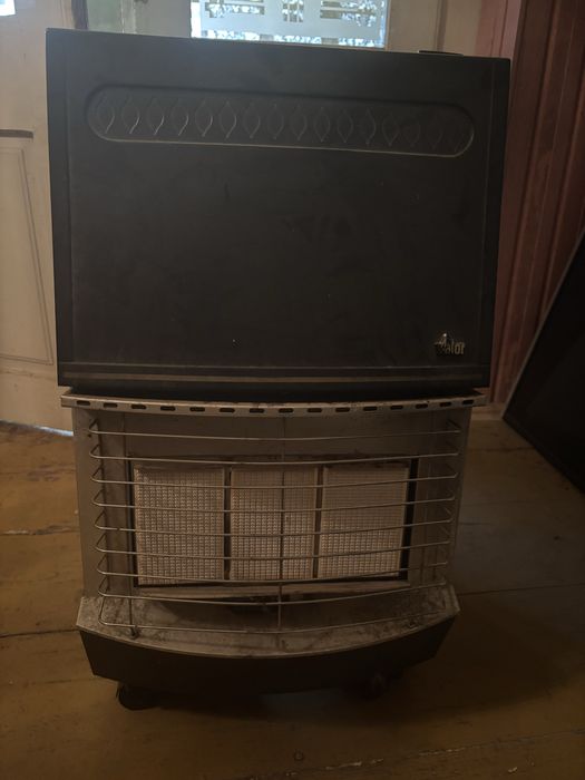 Soba pe gaz funtionala nu mult timp o fost folosita