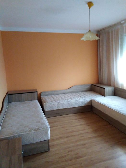 Дава се под наем Тристаен апартамент в Пловдив, Въстанически - 100 кв.м за 400 € - Снимка #3