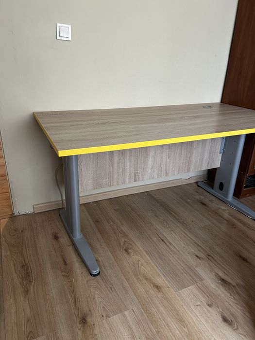 Oфис бюро, 150/80см, метална основа