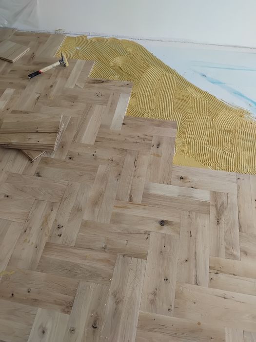 ЦИКЛЕНЕ НА ПАРКЕТИ.Подови и паркетни услуги.