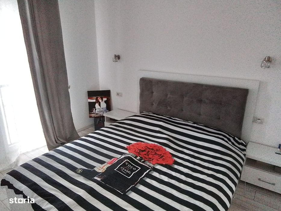 Proprietar - vand apartament de 2 camere ADORA PARK