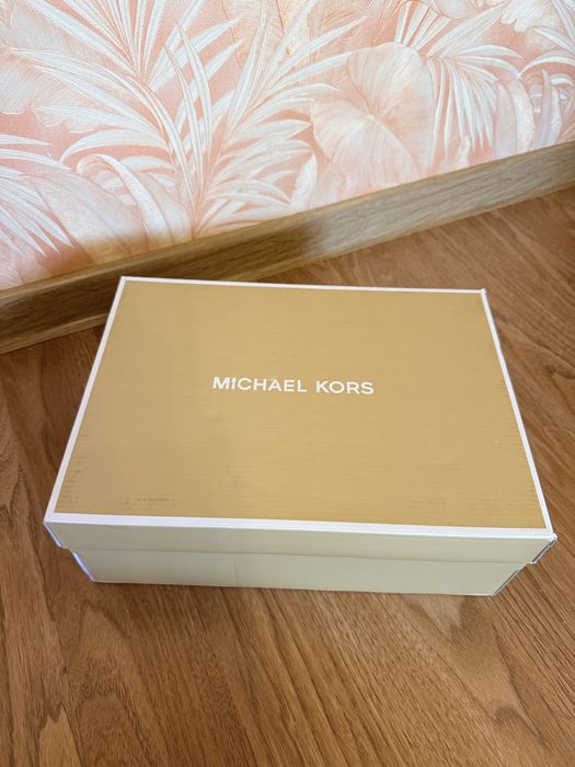 Кроссовки новые Michael Kors (оригинал) НОВЫЕ!
