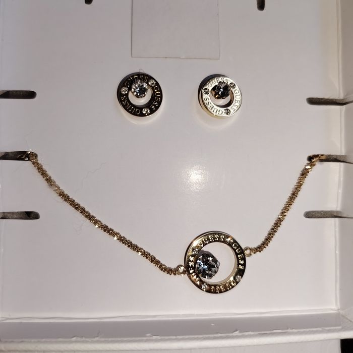 Комплект Guess колие и обици