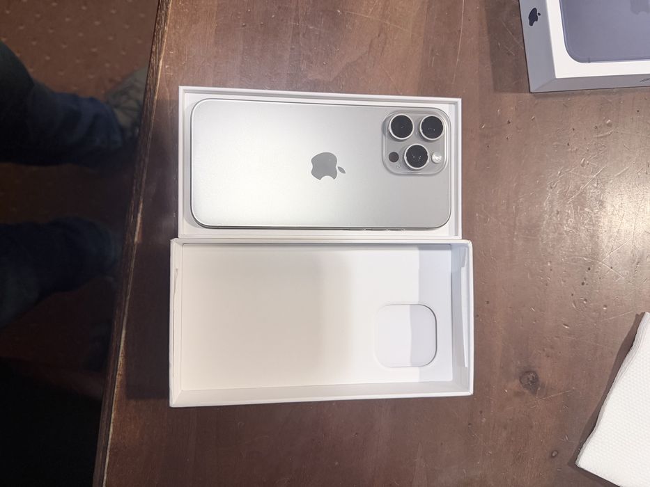 Iphone 15 pro max 512gb silver 10/10 89% baterie