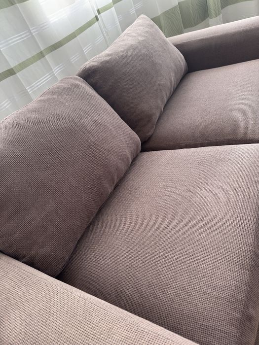 Двоен диван в отлично състояние – изпран и готов за ползване