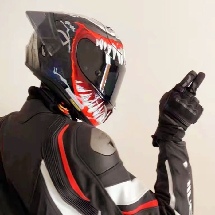 Каска HJC Marvel Venom II