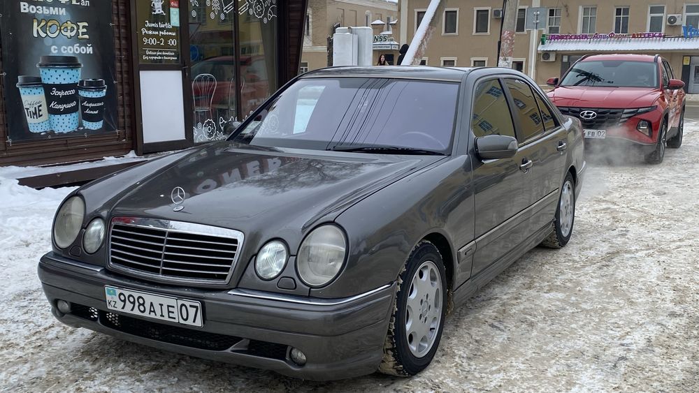 Продам Мерседес Е320