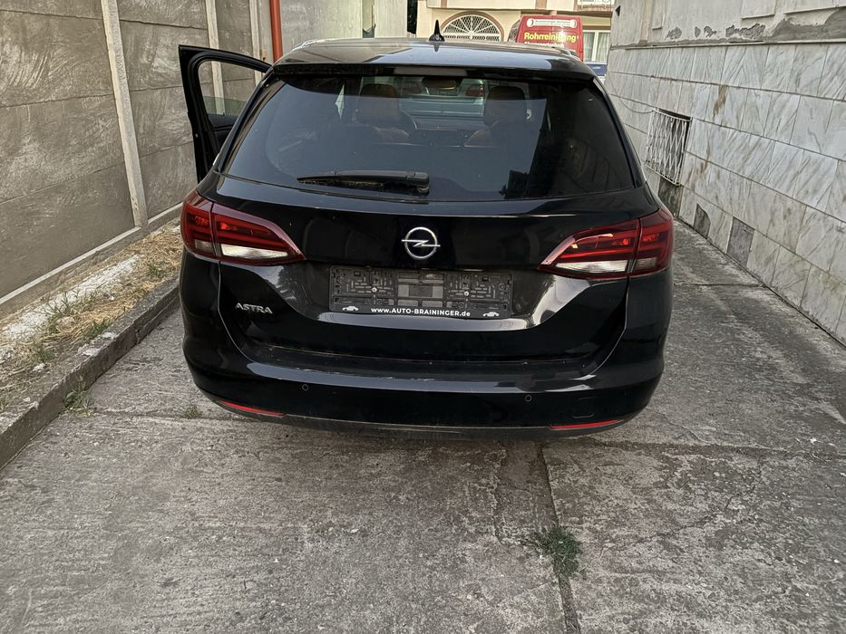 Opel Astra K, an 2020 recent adusa