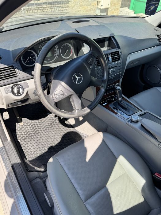 Vând Mercedes-Benz C220 CDI, model W204, Foarte întreținută!
