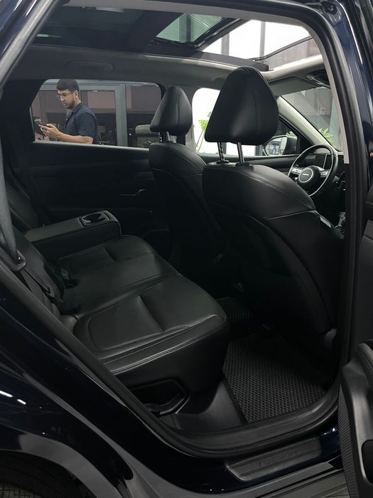 Hyundai Tucson 2 L full avtomobil sotiladi !