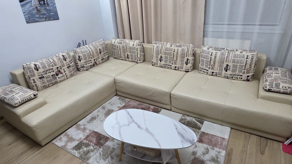 Canapea Modulara Coltar,  330x230x 85 cm, Tapiterie piele artificiala, conditie foarte bună, nu este extensibila, formata din 4 bucati modulare, Bej