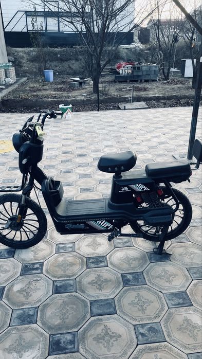 Электронный мопед