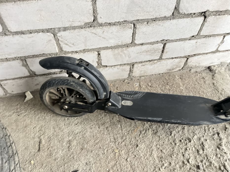 Продам 2 самоката простые не электро