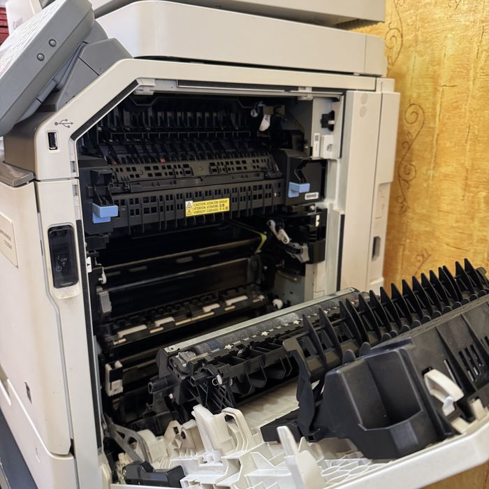 Imprimanta multifunctionala Canon ImageRUNNER C1225iF