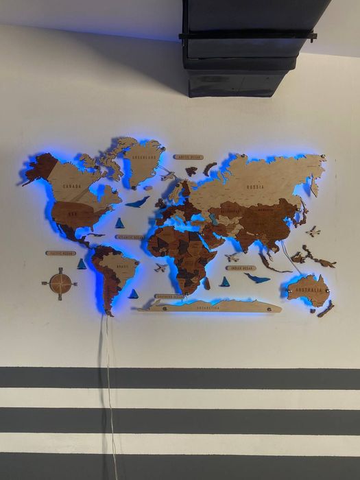 Деревянные карты мира