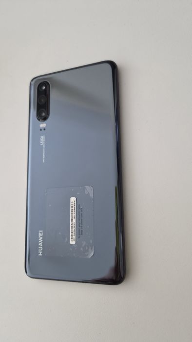 Телефон Huawei p30