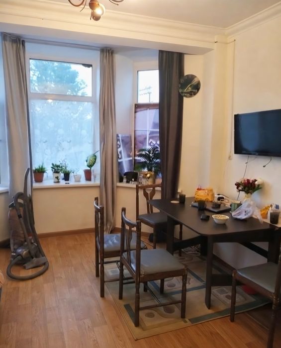Продам 3 ком. Квартиру Вместе с гаражом.