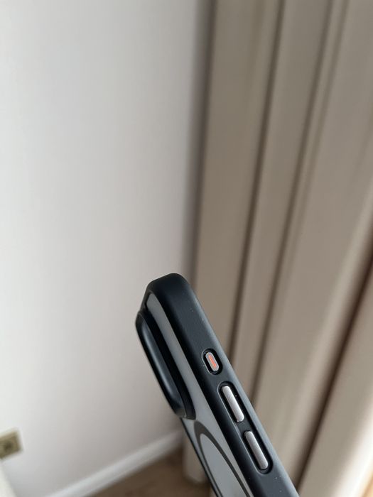 Чехлы на айфоны новые