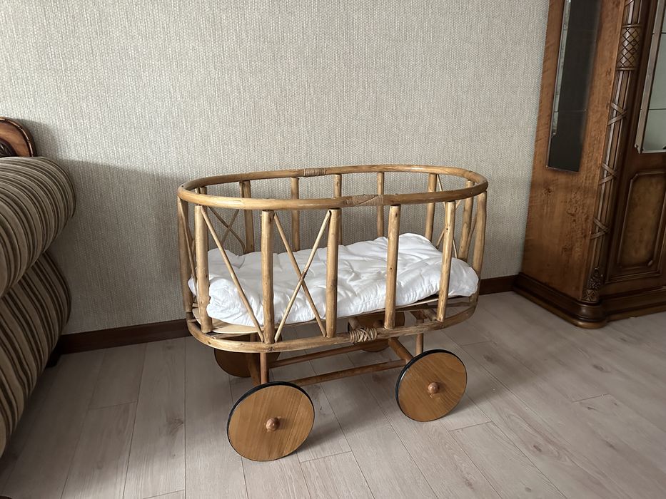 Детская люлька деревянная