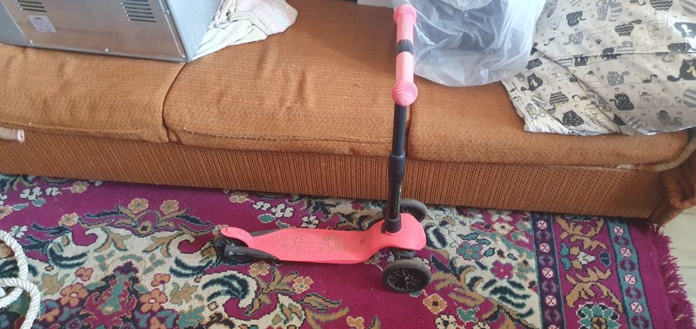 Продам самокат детский