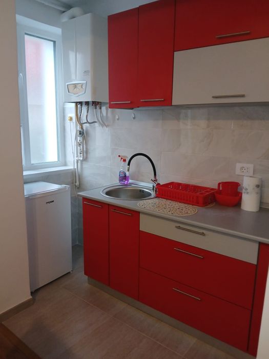 Închiriez apartament 2 camere nedecomandate