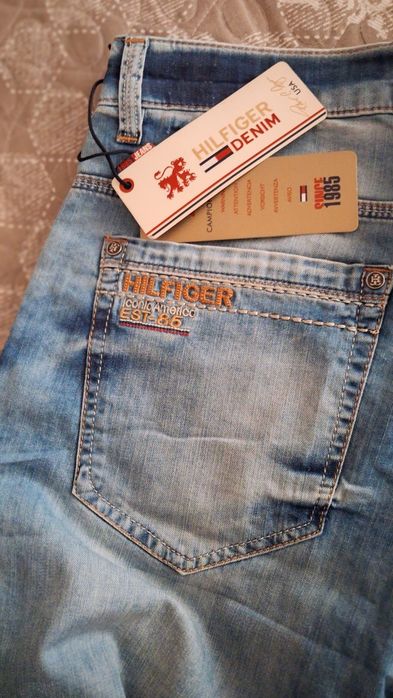 Джинсовые шорты, бренд "TOMMY HILFIGER" (США), размер W 32