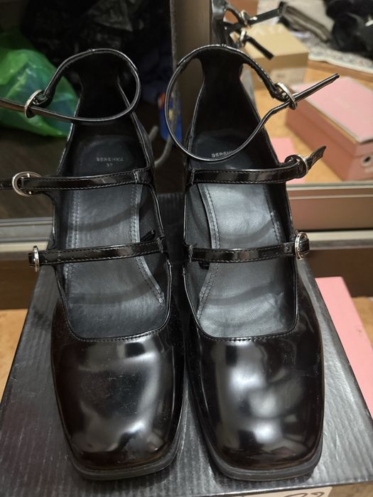 Продам женскую обувь