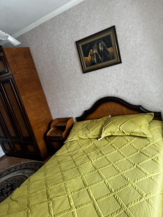 Продам спальный гарнитур