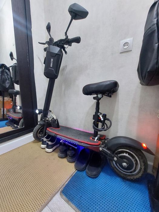 Продам электросамокат