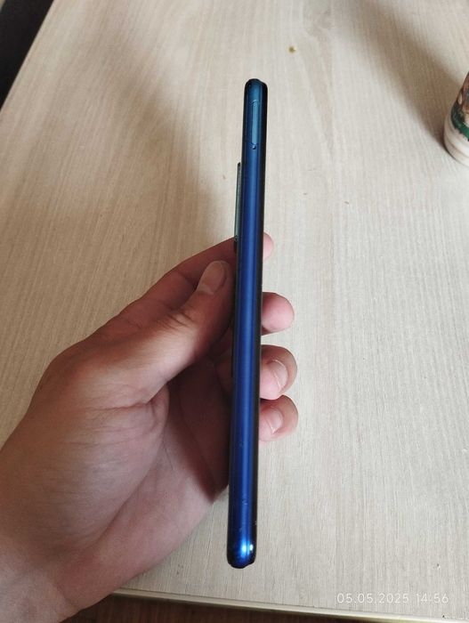Продавам Vivo V2027