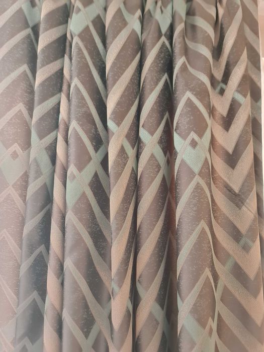 Два броя плътни завеси 4.50 см.ширина