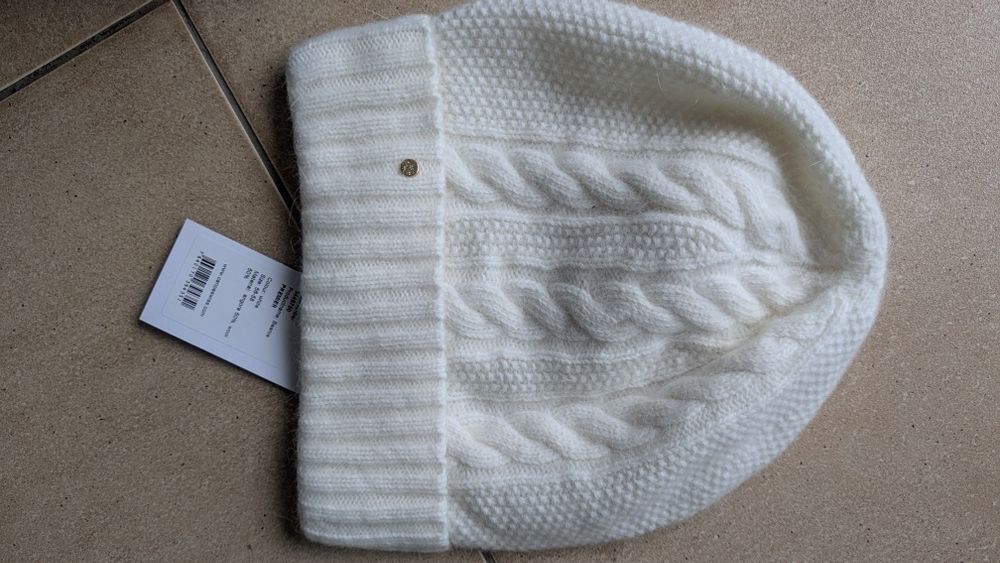 Căciulă din lână naturală premium, nouă cu etic