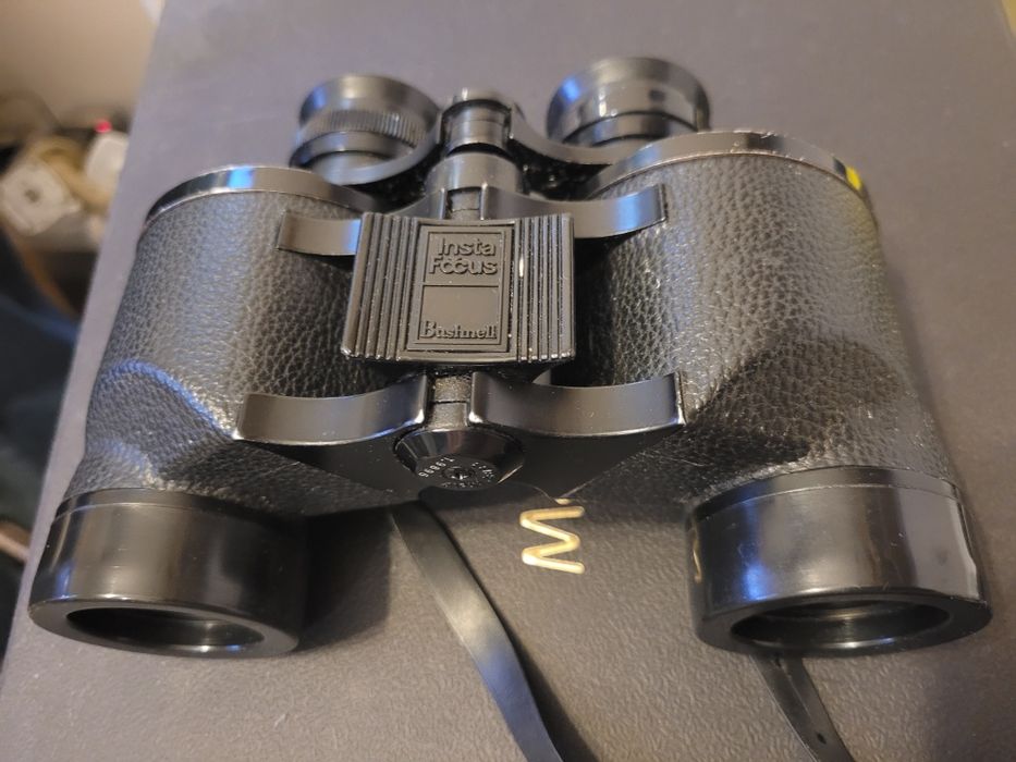 Binoclu japonez puternic Bushnell 8x30