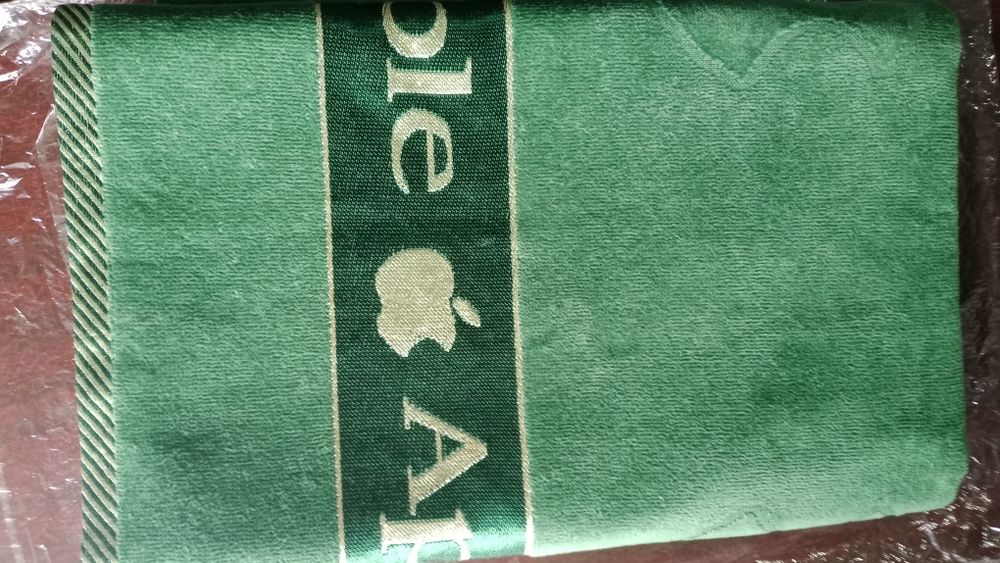 Новое полотенце 140 на 80