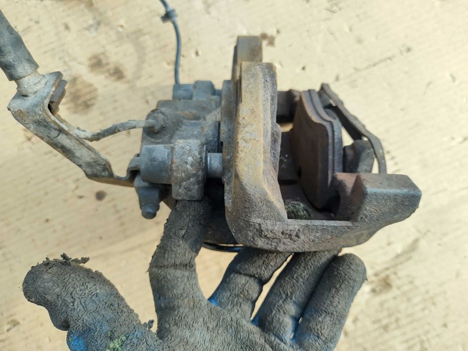 Десен Преден Спирачен Апарат Mercedes E class W211 4Matic Tmodel 2008