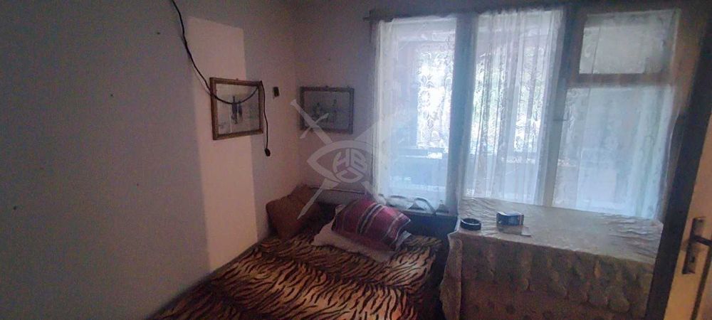 1200кв. двор! Двуетажна къща в Пъдарско 50001