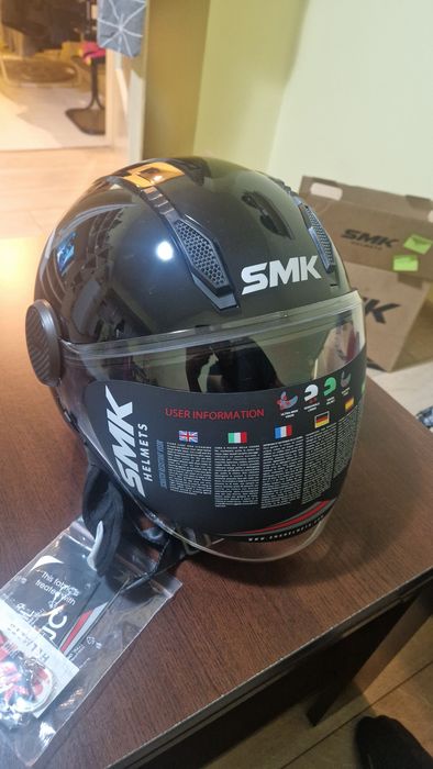 каска SMK , M нова. мотор