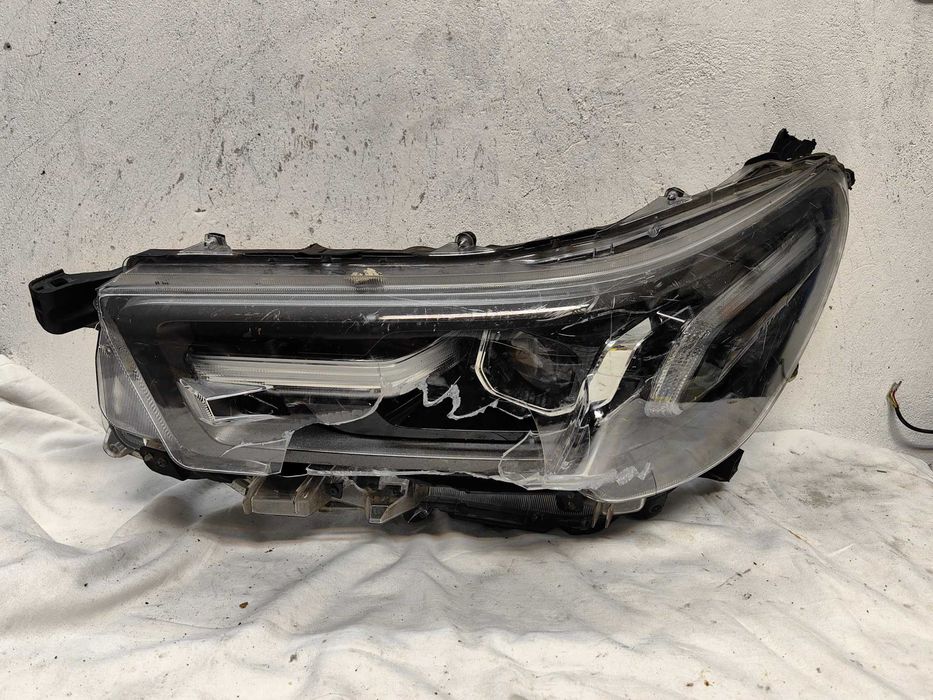 Оригинален фар Тойота  Toyota Hilux Full Led