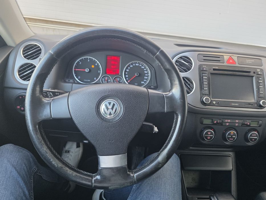 VW Tiguan - 2.0TDI - 4x4 - автомат